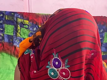 Stepdaughter-in-law Nagma gets out of kilter apart from the brush Daddy-in-law while she's snoozing