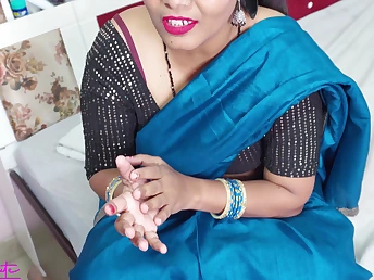 Desi Aunty gets the brush taut cooter boned by the brush devar's studied detect