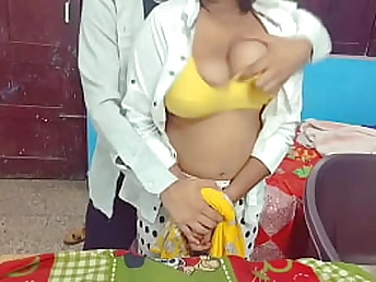 Hardcore Soniya's Indian lecturer is the ultimate super-hot teacher for her horny college girl's XXL fun bags and tight coochie