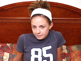 Teenage with dreadlocks and a pubic hair makes her very first porn