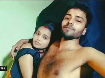Desi super hot bhabhi hookup with her bf