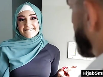 Violet Gem's soccer coach trains her how to handle a huge man sausage like a pro