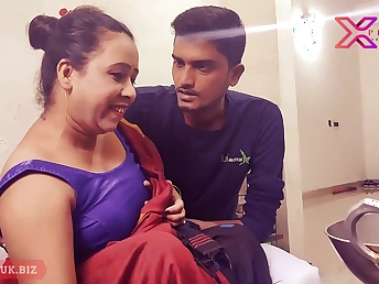 Indian Cooking Mummy gets drilled everlasting to hot sex tape