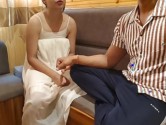 Desisaarabhabhi's first-ever day-dreamer fuck tape: Mera wifey gets her big ass drilled in doggystyle