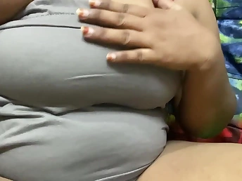 Bystander Nagma finger her Tamil dame's taut muff in super hot Desi act video