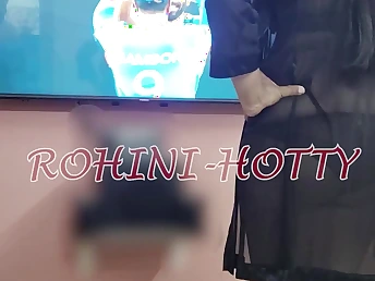 Tamil gal Rohinihotty gets into dramatize expunge mood in a Festivitycelebration