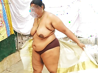 Watch this Indian Desi Nympho flaunt the brush nudity in only pleasure - HD homemade video