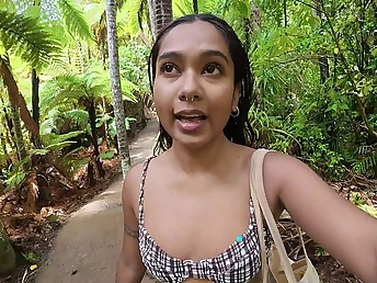 Mia Z pleases herself by masturbating not present everywhere NZ's curious outdoors
