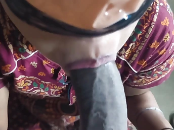 Desi Aunty Ki Gajab Ki Gand Chudai & Footjob Lark with her Indian Desi Friend