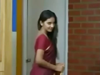 Desi doll's flaming Indian cunt munched and ravished in red-hot Bangla performance