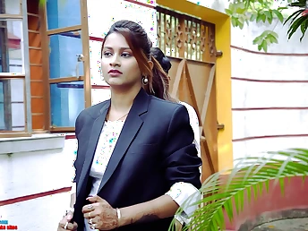 Desi Office Boss UTTER Glaze fucks her Desi Step Sister's Botheration in Office Desi Office Sex