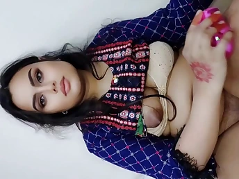 Desi Stepsister Indian Mature Bhabi and Brit Bhabi kitchen garden a super-hot desi tete-