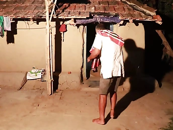 Desi bhabhi shares her Indian village fuck-fest story with marked audio