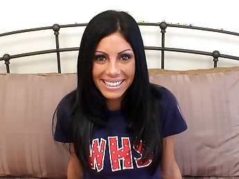 Overwhelming fit teenager with an extraordinaire physique deepthroats a huge beef whistle